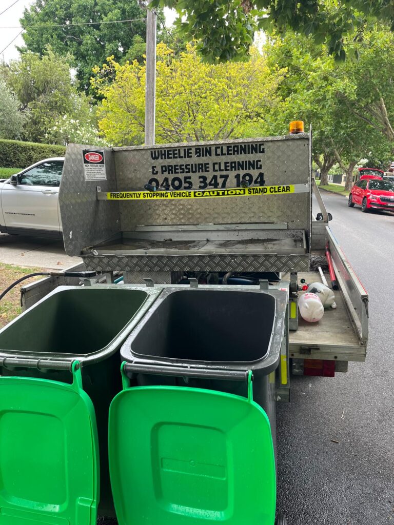 cafe bin cleaner