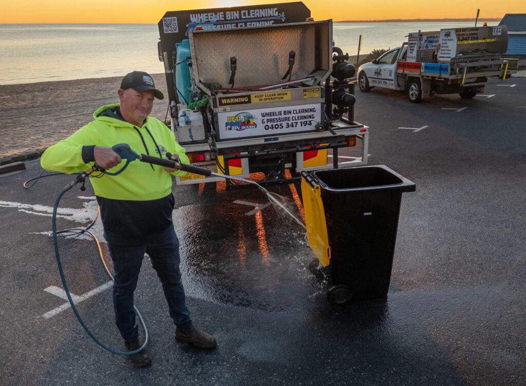 shopping centres bin cleaner